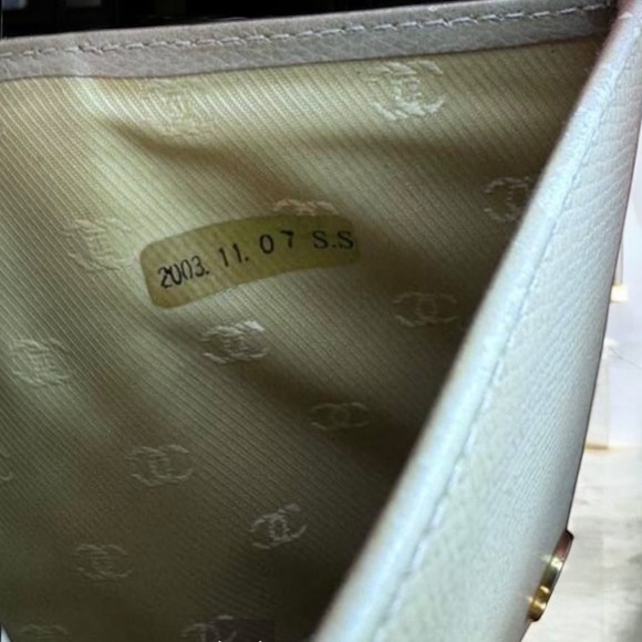 GUC CHANEL Coco Mark Logo Pink Nuance Color Dull Pink Beige Long Wallet CLASSIC - Picture 9 of 12